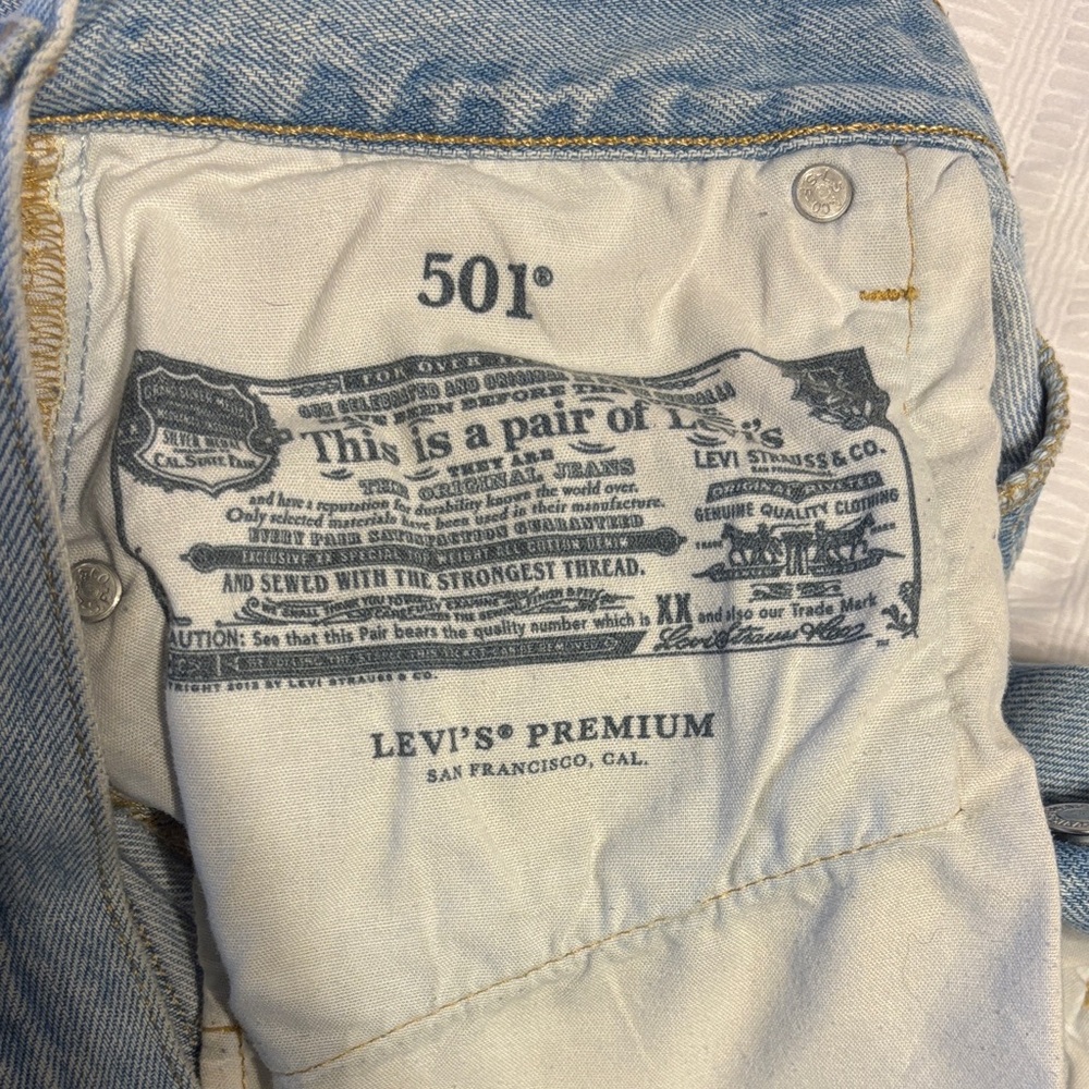 Levi's Classic 501 Straight Jeans - Picture 6 of 11